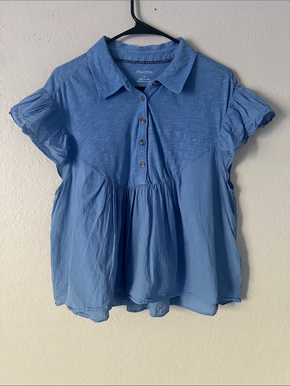Like New! PILCRO Flutter-Sleeve Babydoll Top Blue Size M - Picture 4 of 15